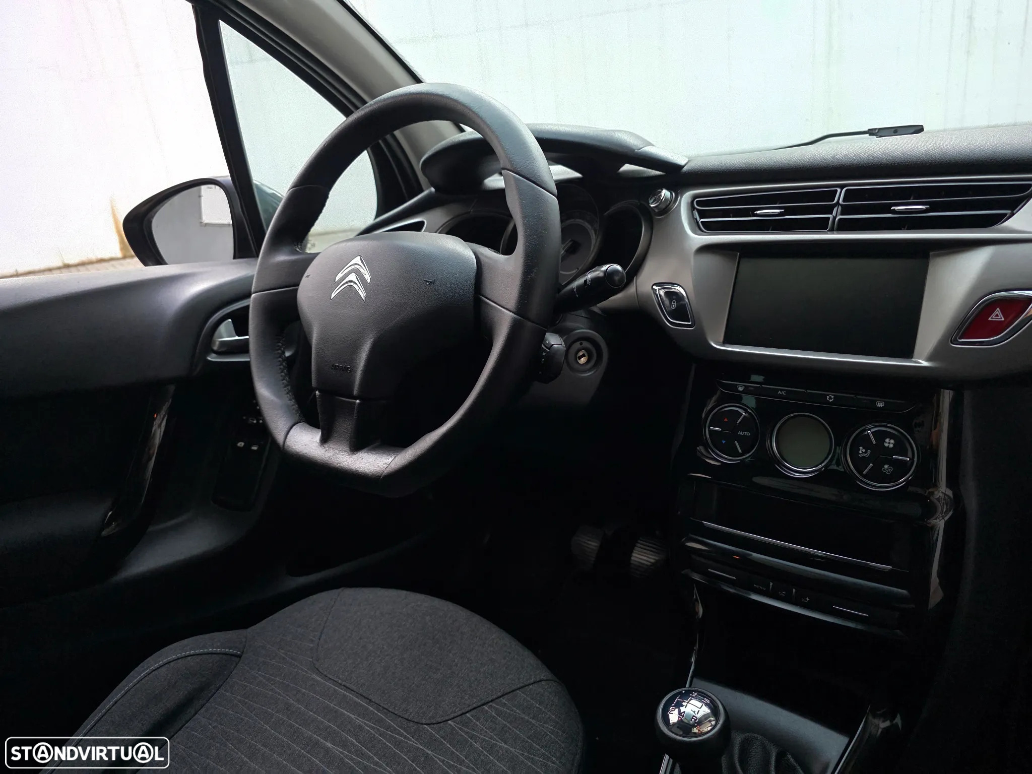 Citroën C3 1.6 BlueHDi Exclusive - 38