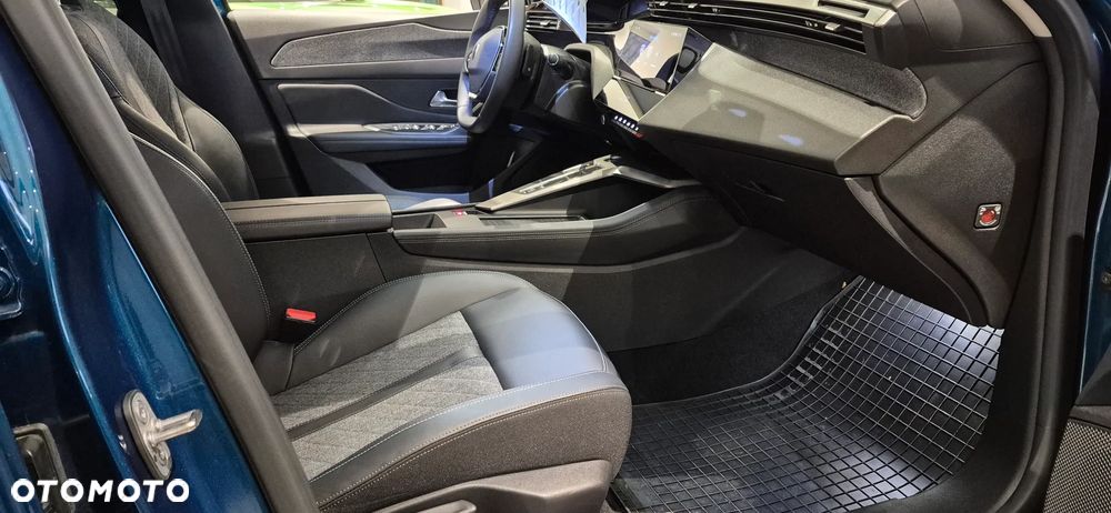 Peugeot 408 1.2 PureTech Allure S&S EAT8 - 22