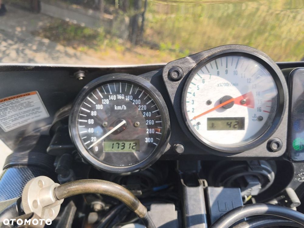 Suzuki GSX-R - 5