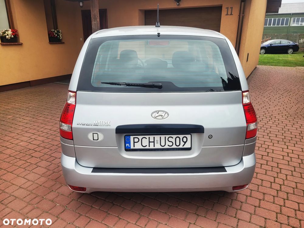 Hyundai Matrix 1.6 GLS - 5