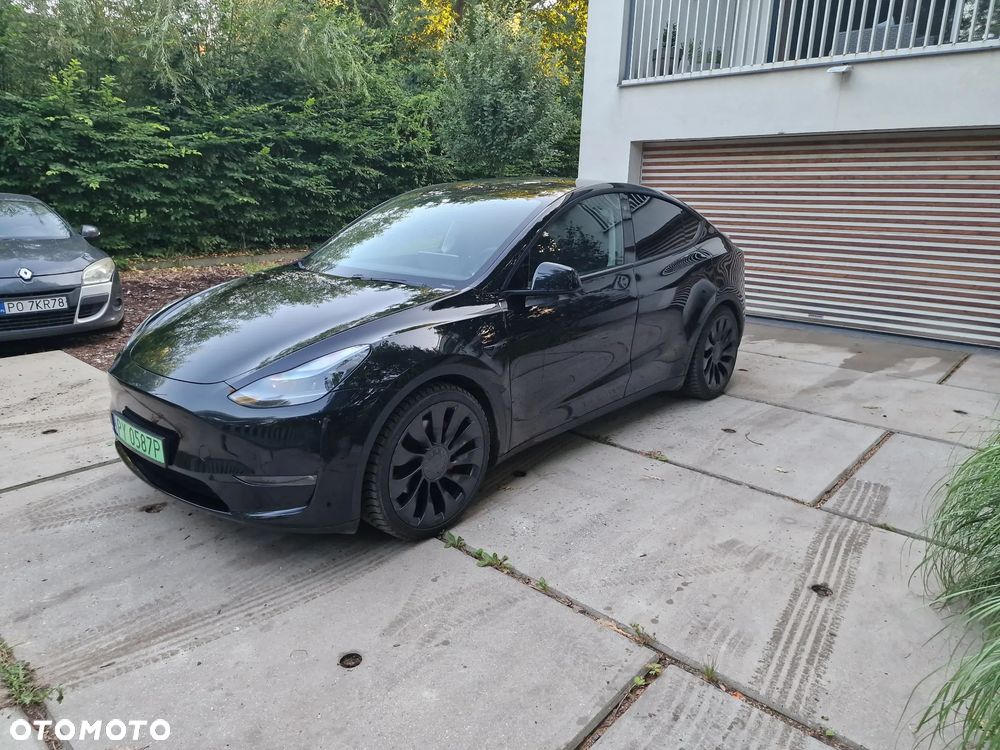 Tesla Model Y Performance AWD - 5