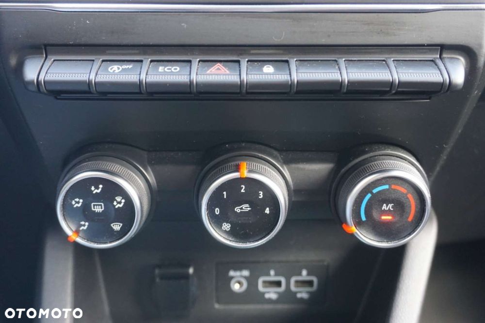 Renault Clio - 17