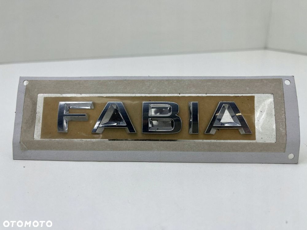 SKODA FABIA ZNACZEK EMBLEMAT LITERY MODELU TYŁ - 1