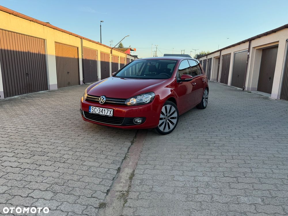 Volkswagen Golf - 1