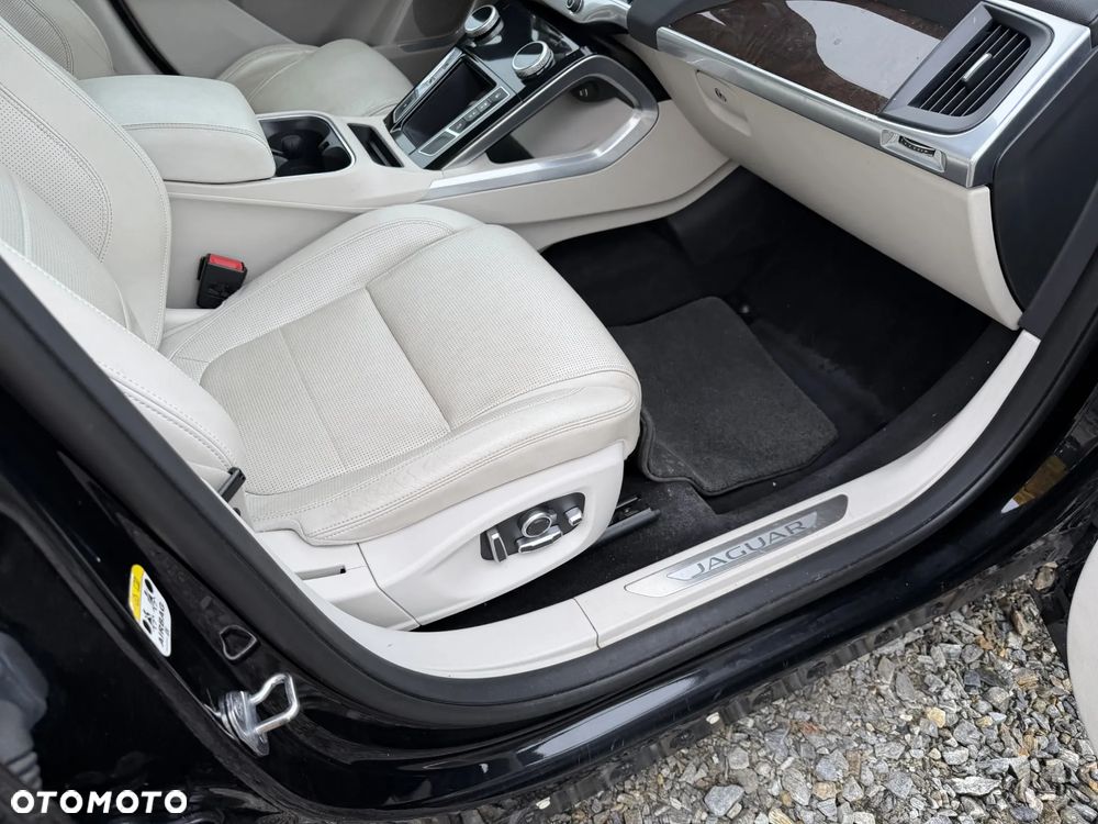 Jaguar I-Pace EV400 AWD R-DYNAMIC HSE - 16
