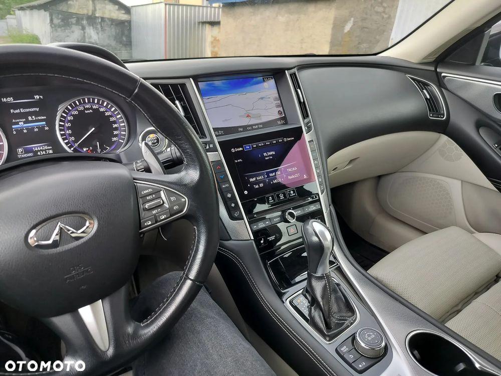 Infiniti Q50 2.0t Sport Sound Studio by Bose - 14