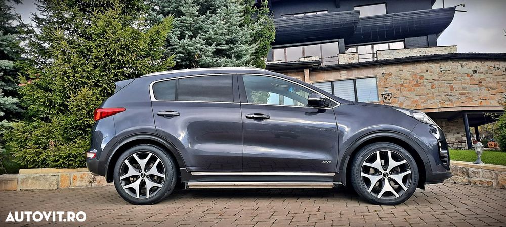Kia Sportage 2.0 CRDI 4WD Automatik Dream-Team Edition - 6