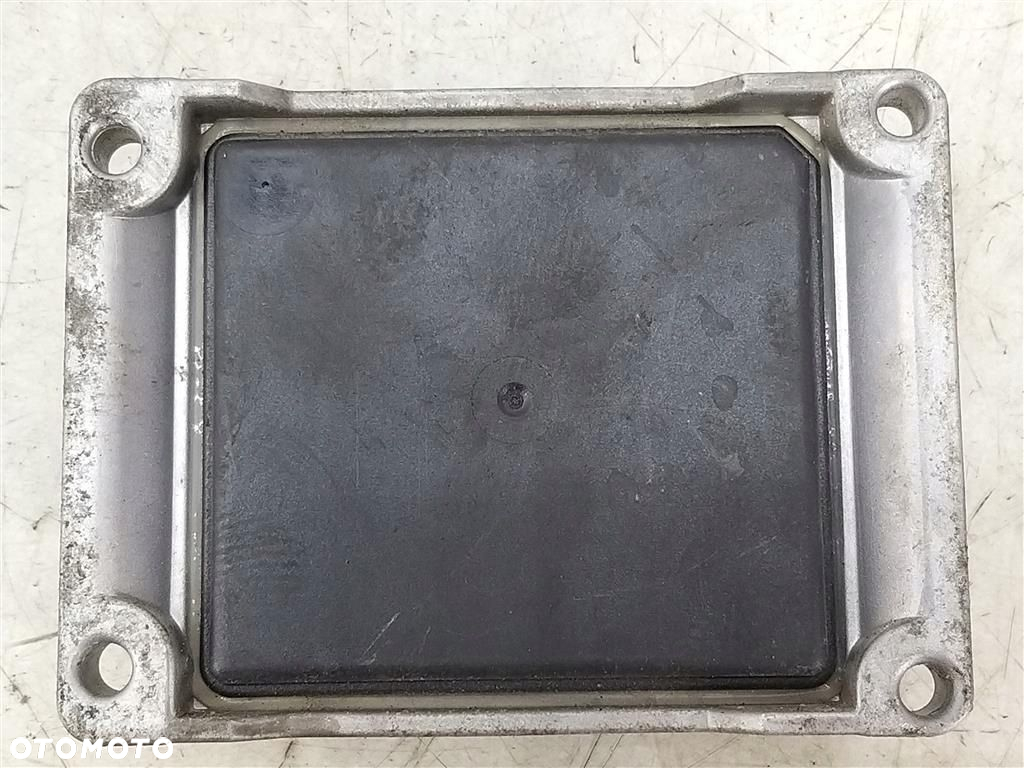 Komputer sterownik silnika Alfa Romeo 147 1.6B 00468153630 0261206715 - 3
