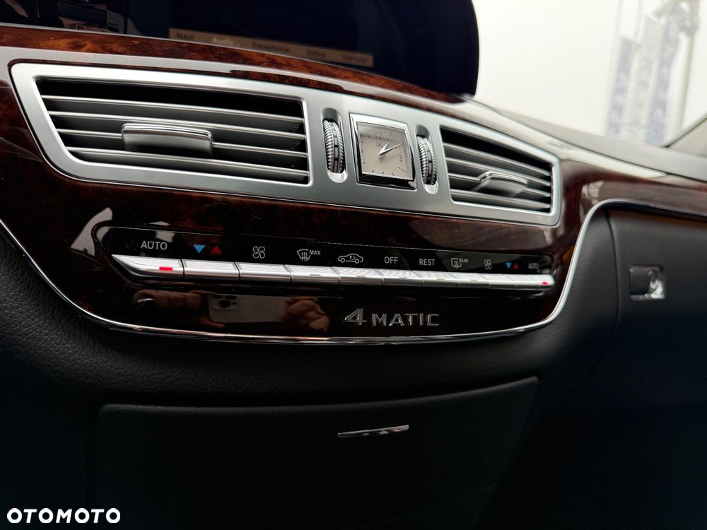 Mercedes-Benz Klasa S 500 L BlueEFFICIENCY 4-Matic - 29