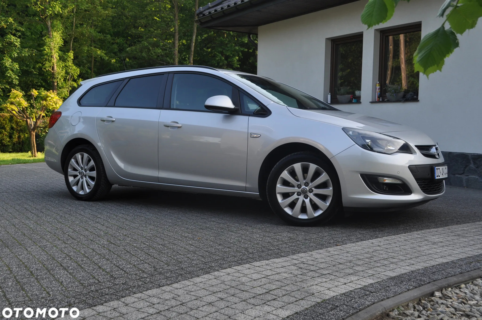 Opel Astra IV 1.4 T Cosmo - 3