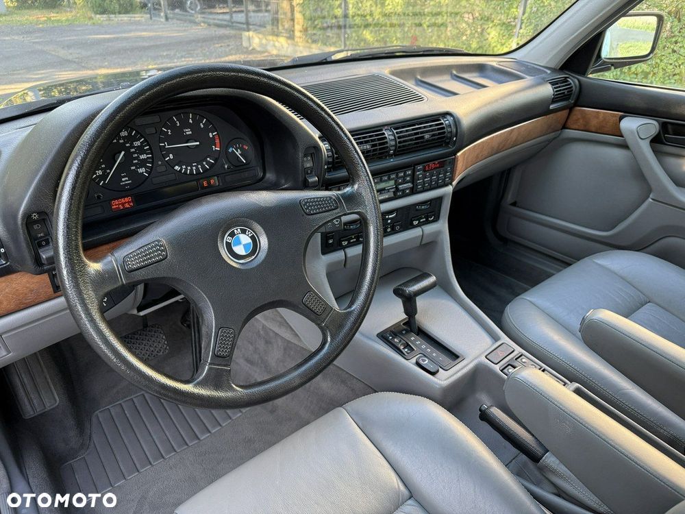 BMW Seria 7 - 23