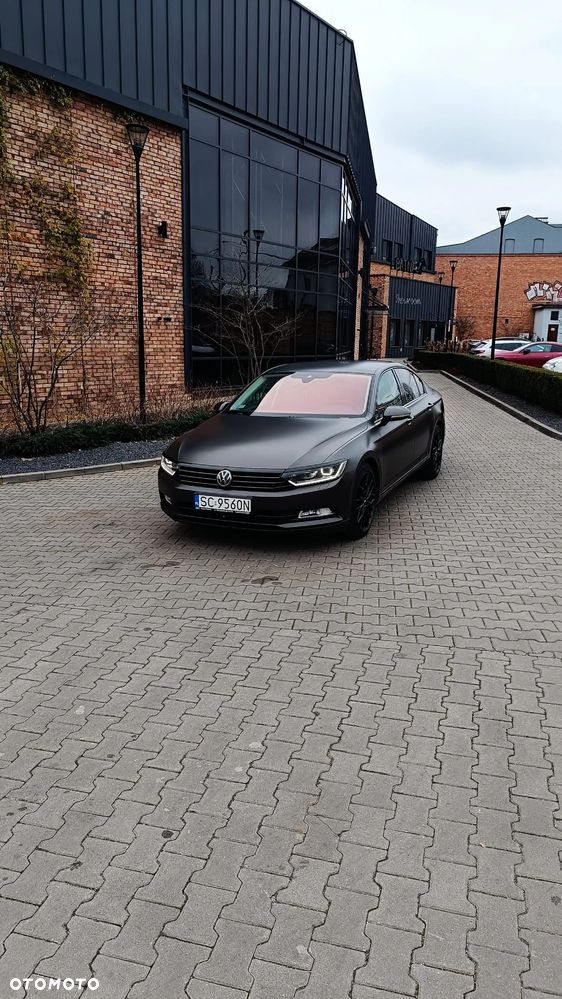 Volkswagen Passat - 8