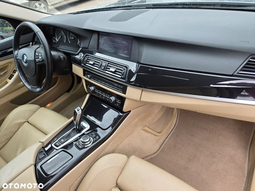 BMW Seria 5 520d Luxury Line - 17
