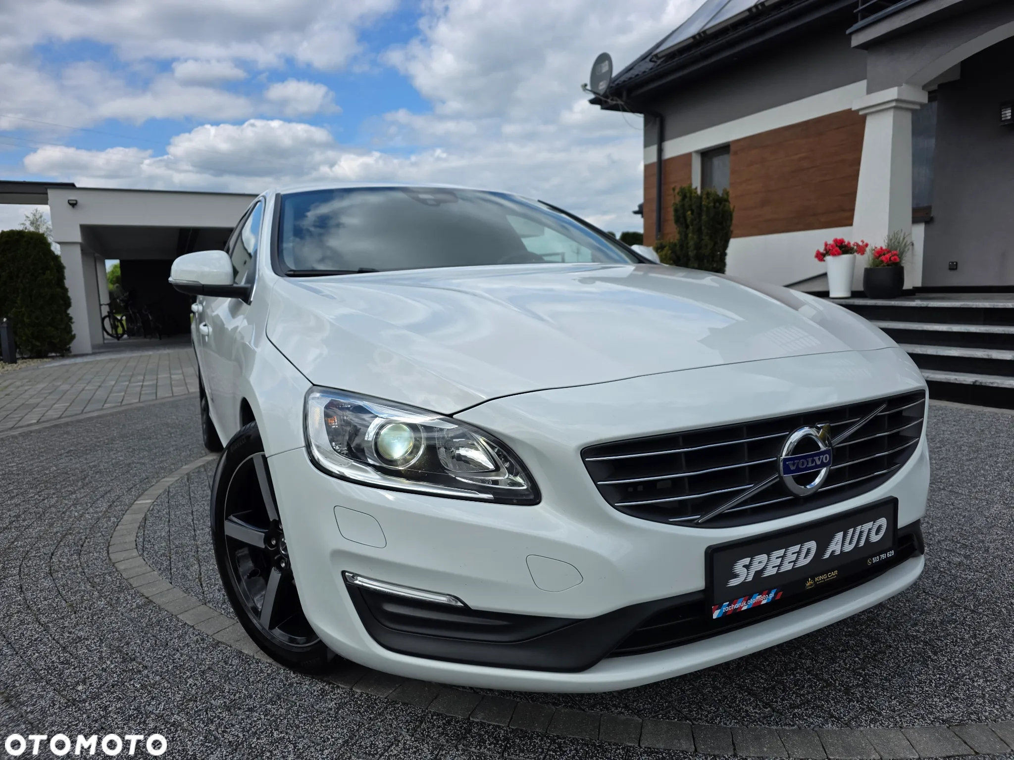Volvo V60 D3 Drive-E Momentum - 13