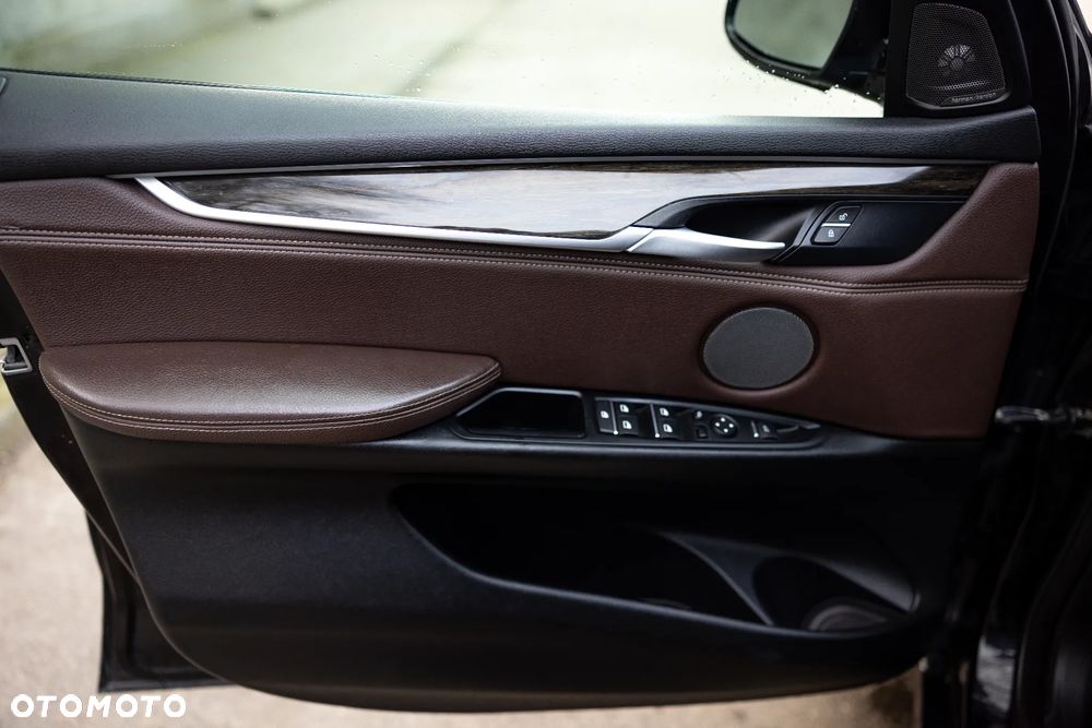 BMW X5 xDrive35i - 16