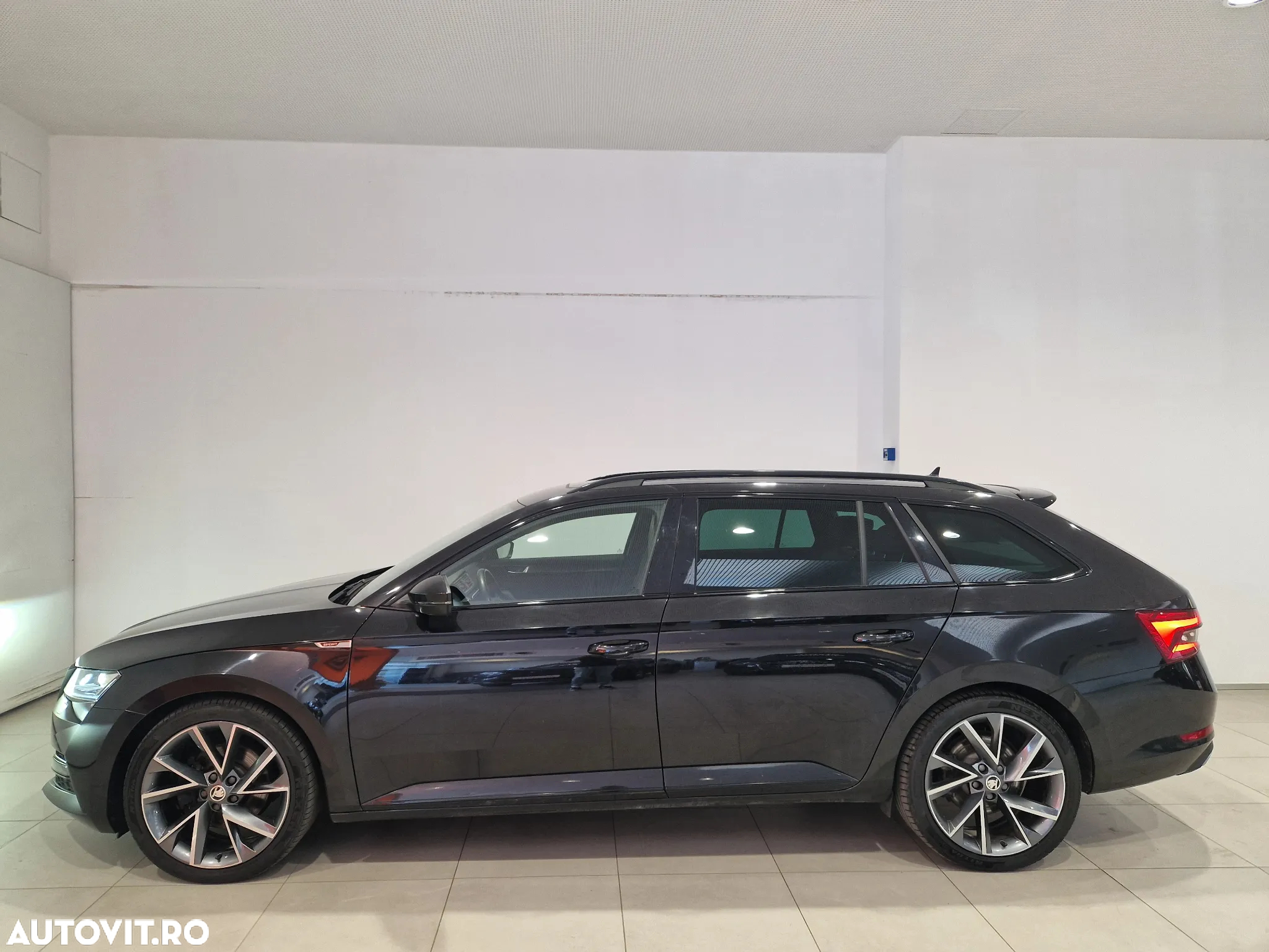 Skoda Superb Combi 2.0 TDI 4X4 DSG Sportline - 2