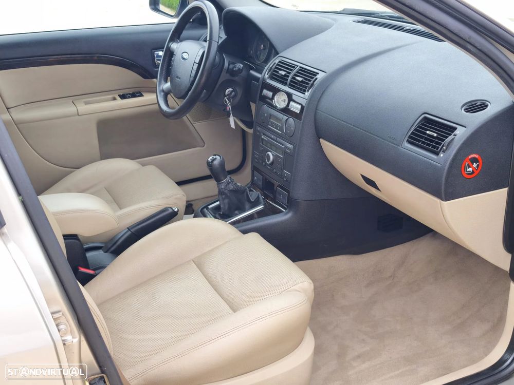 Ford Mondeo 2.0 TDCI Ghia Executive - 12