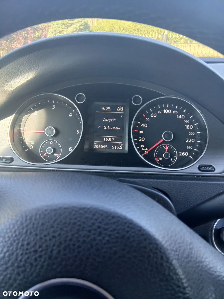 Volkswagen Passat 2.0 TDI BlueMotion Technology Comfortline - 8