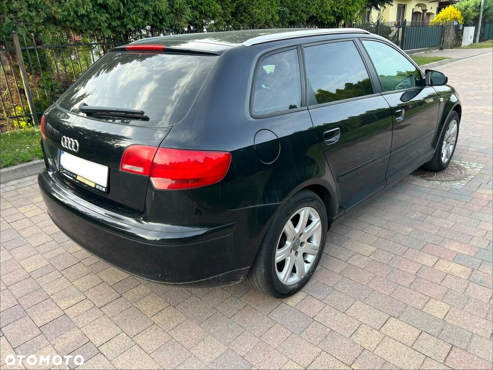 Audi A3 Sportback 1.6 FSI Ambition - 3