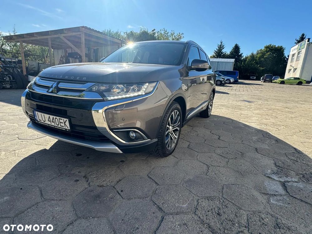 Mitsubishi Outlander 2.0 Instyle Navi 4WD CVT - 1