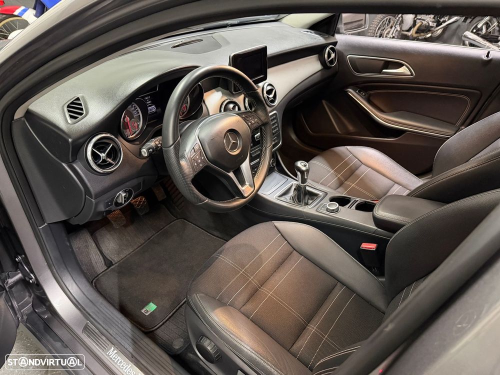 Mercedes-Benz GLA 180 CDI Urban - 17