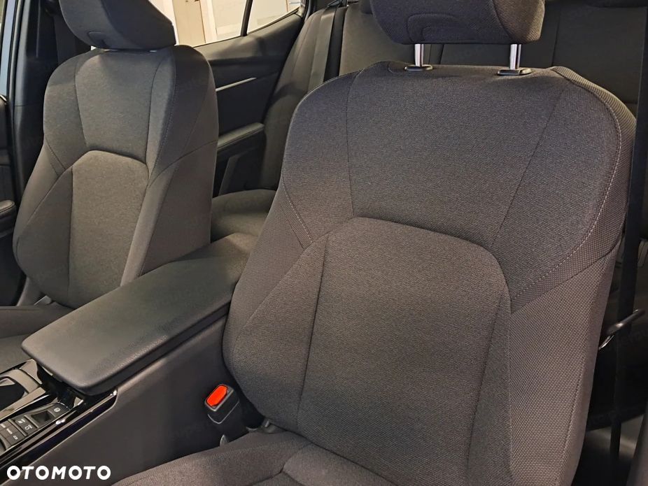 Toyota Camry - 8