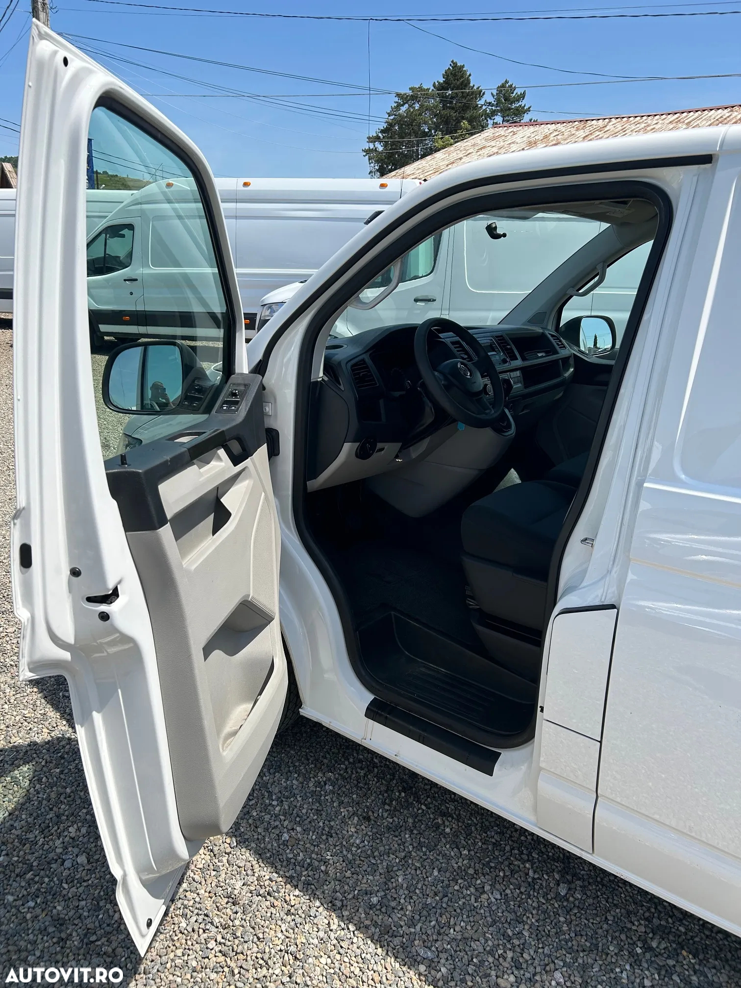 Volkswagen Transporter - 9