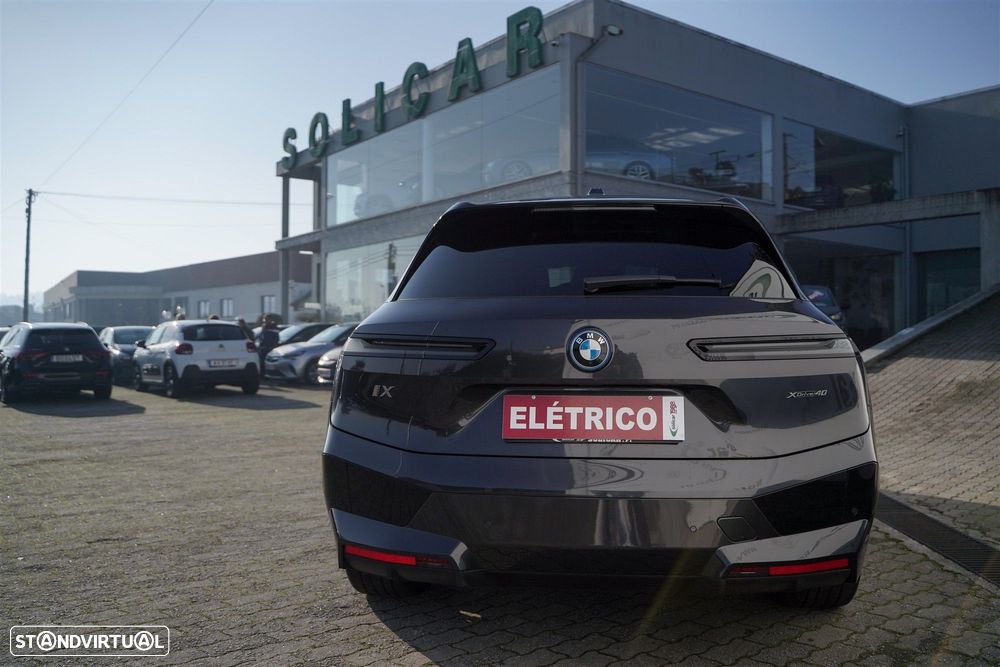 BMW iX xDrive 40 Pack Desportivo - 3