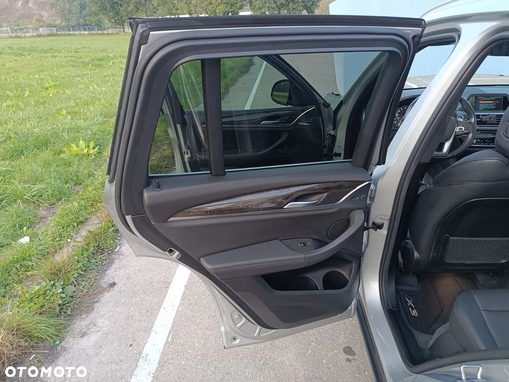 BMW X3 xDrive30i xLine sport - 24