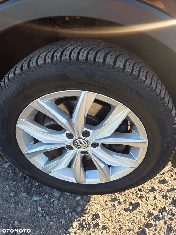 Volkswagen Tiguan - 8