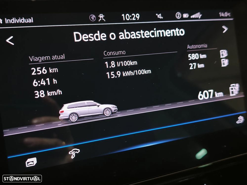 VW Passat Variant - 47