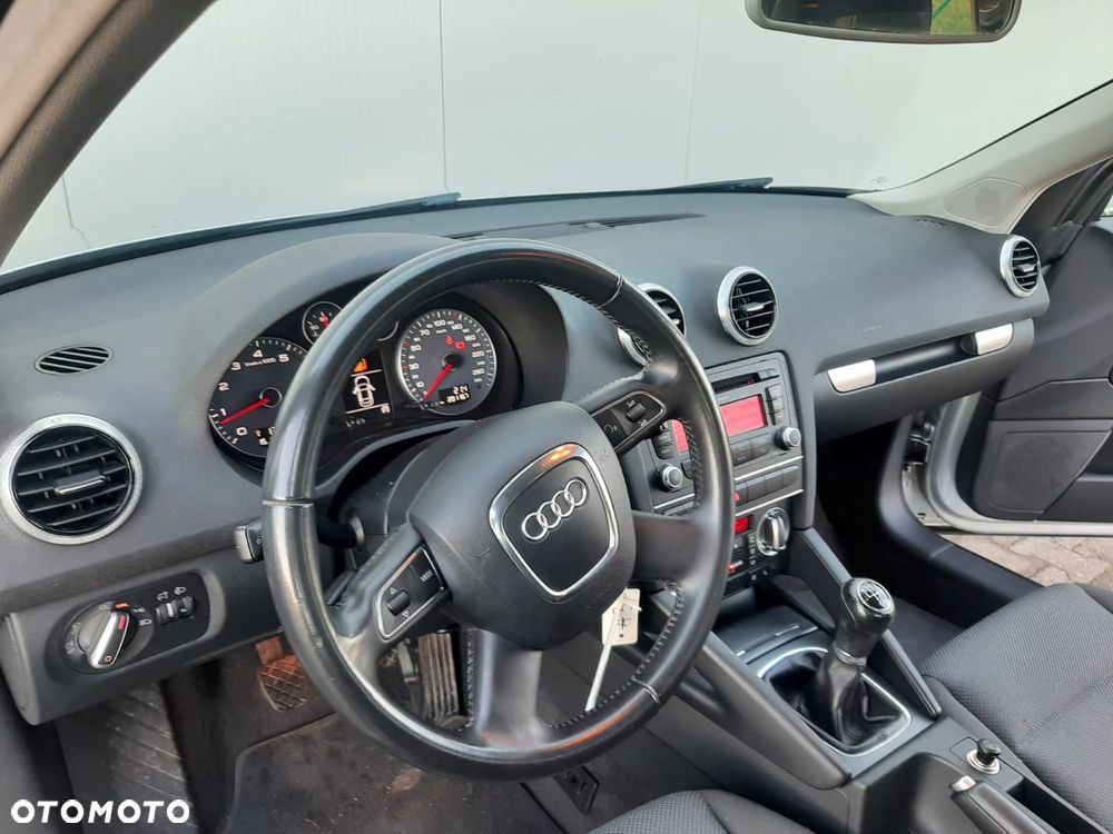 Audi A3 3-drzwiowe 1.4T FSI Ambiente - 4