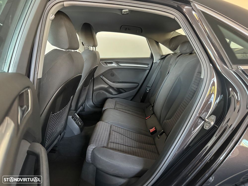 Audi A3 Limousine 1.6 TDI (clean diesel) S line Sport Pack - 11