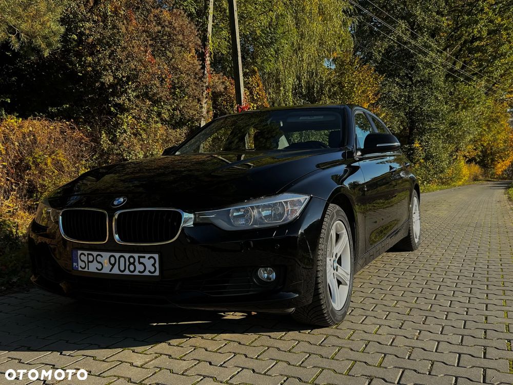 BMW Seria 3 328i xDrive Luxury Line - 1