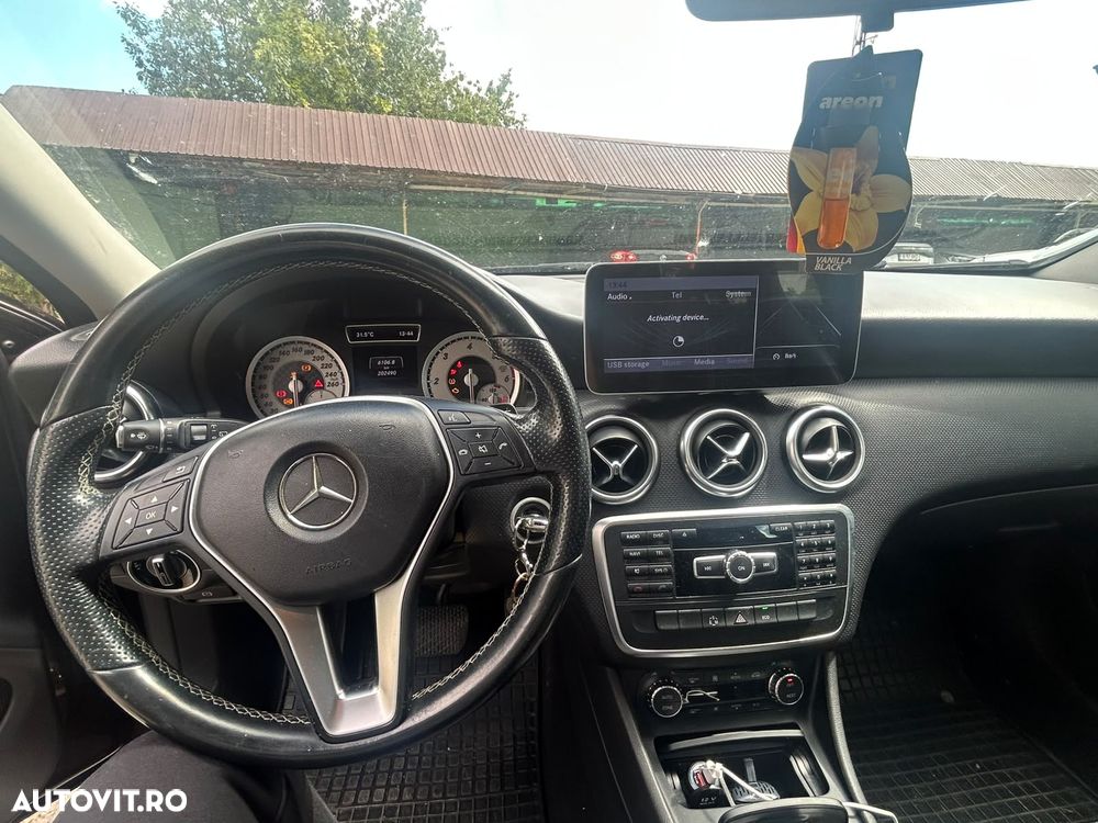Mercedes-Benz A 200 - 8