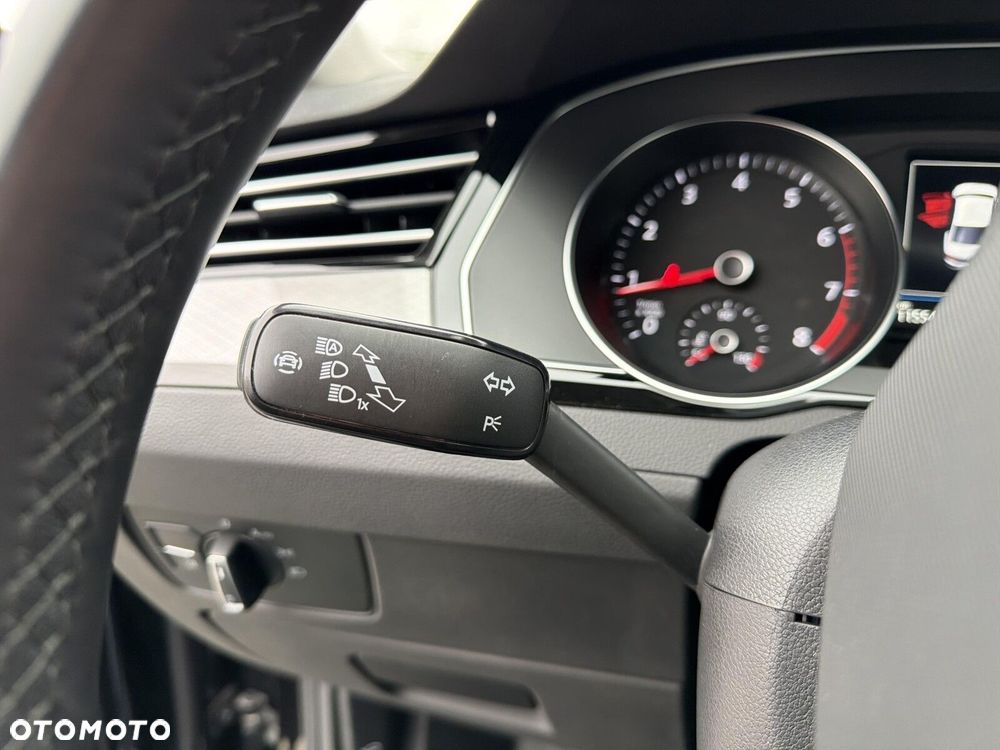 Volkswagen Passat 1.5 TSI EVO Business DSG - 26