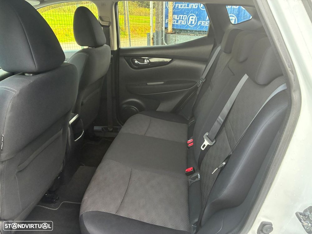 Nissan Qashqai 1.5 dCi N-Connecta - 19