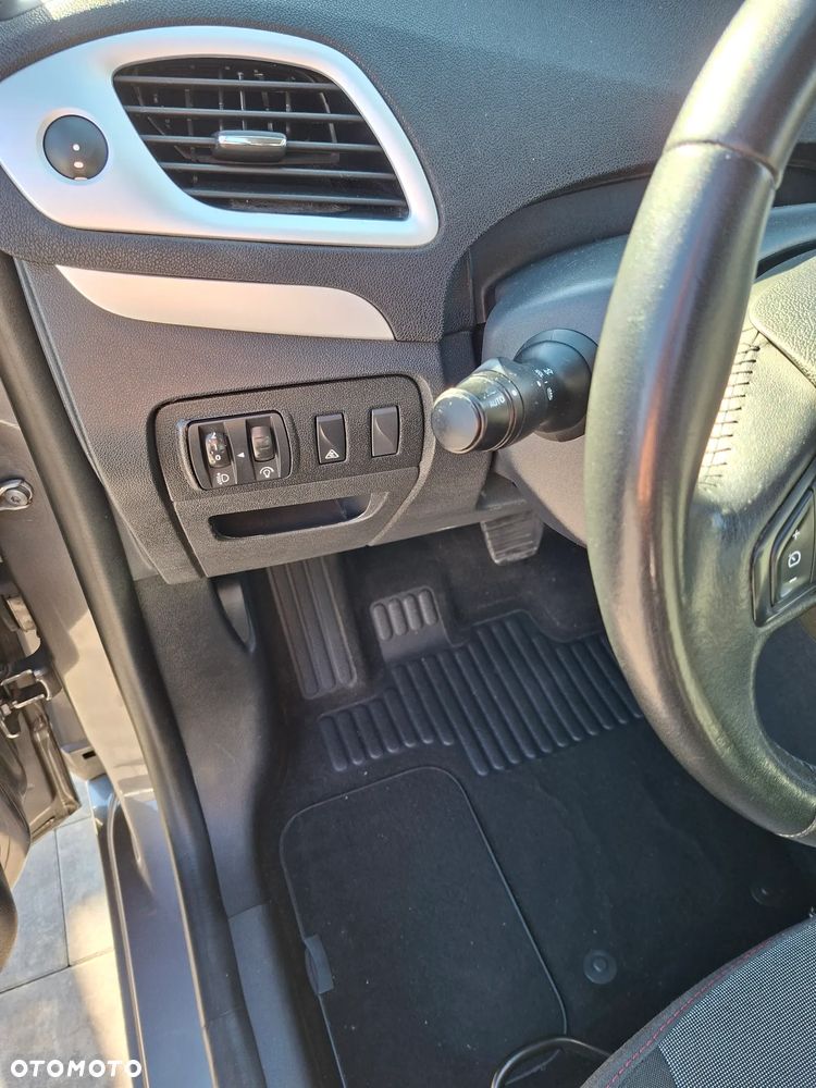 Renault Grand Scenic dCi 110 EDC Paris - 26