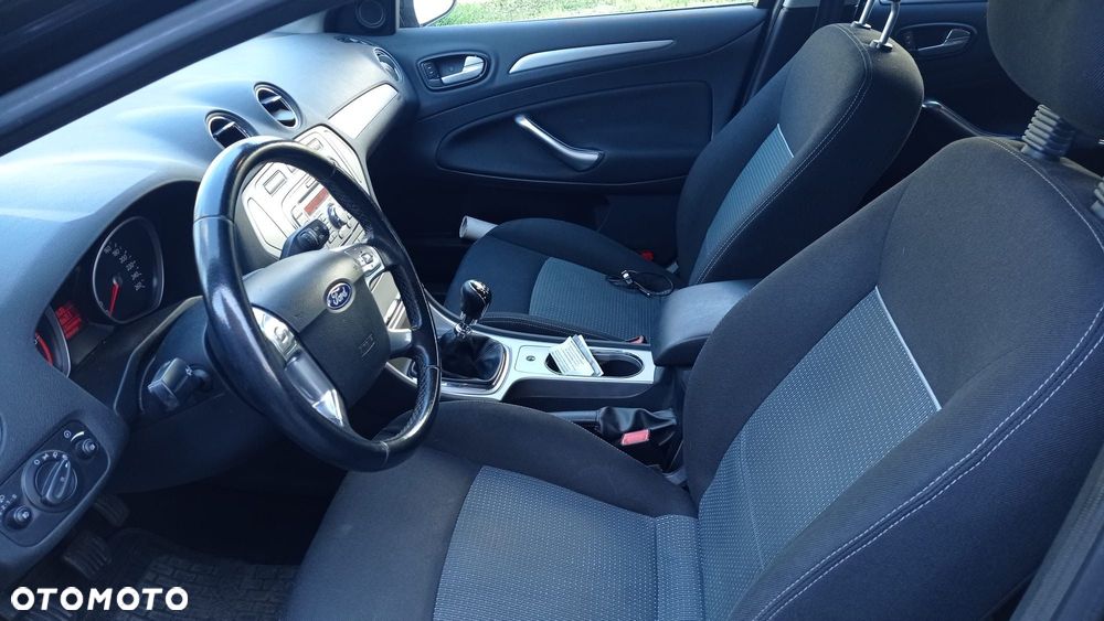 Ford Mondeo 1.8 TDCi Ghia - 5