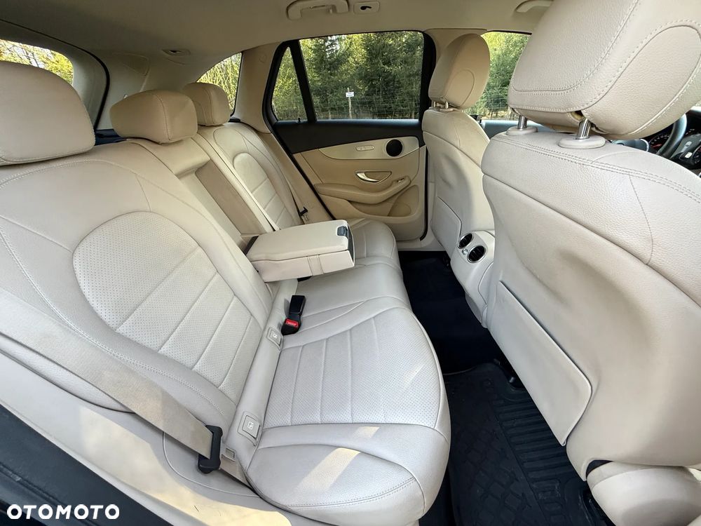 Mercedes-Benz GLC 220 d - 29