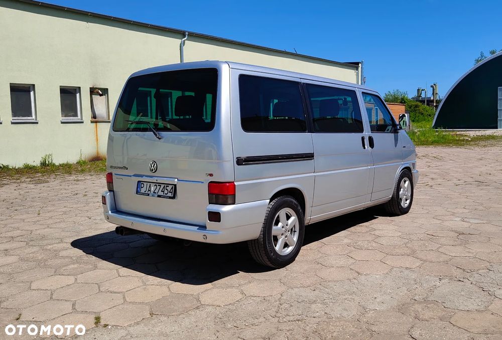 Volkswagen Caravelle - 5