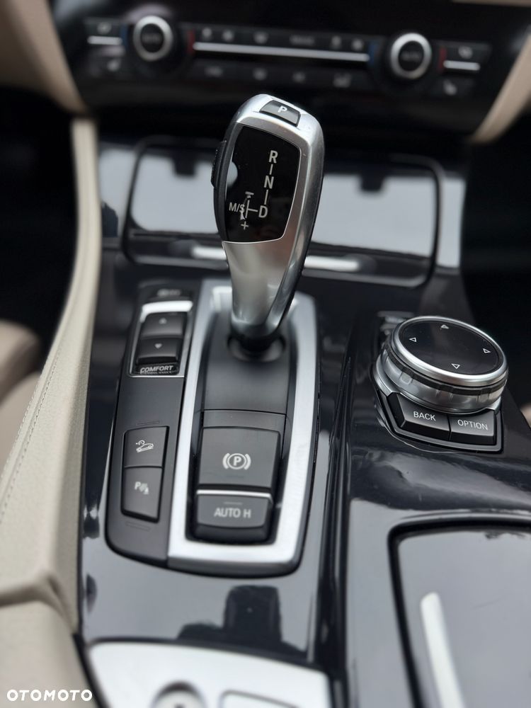 BMW Seria 5 520d xDrive Luxury Line - 12