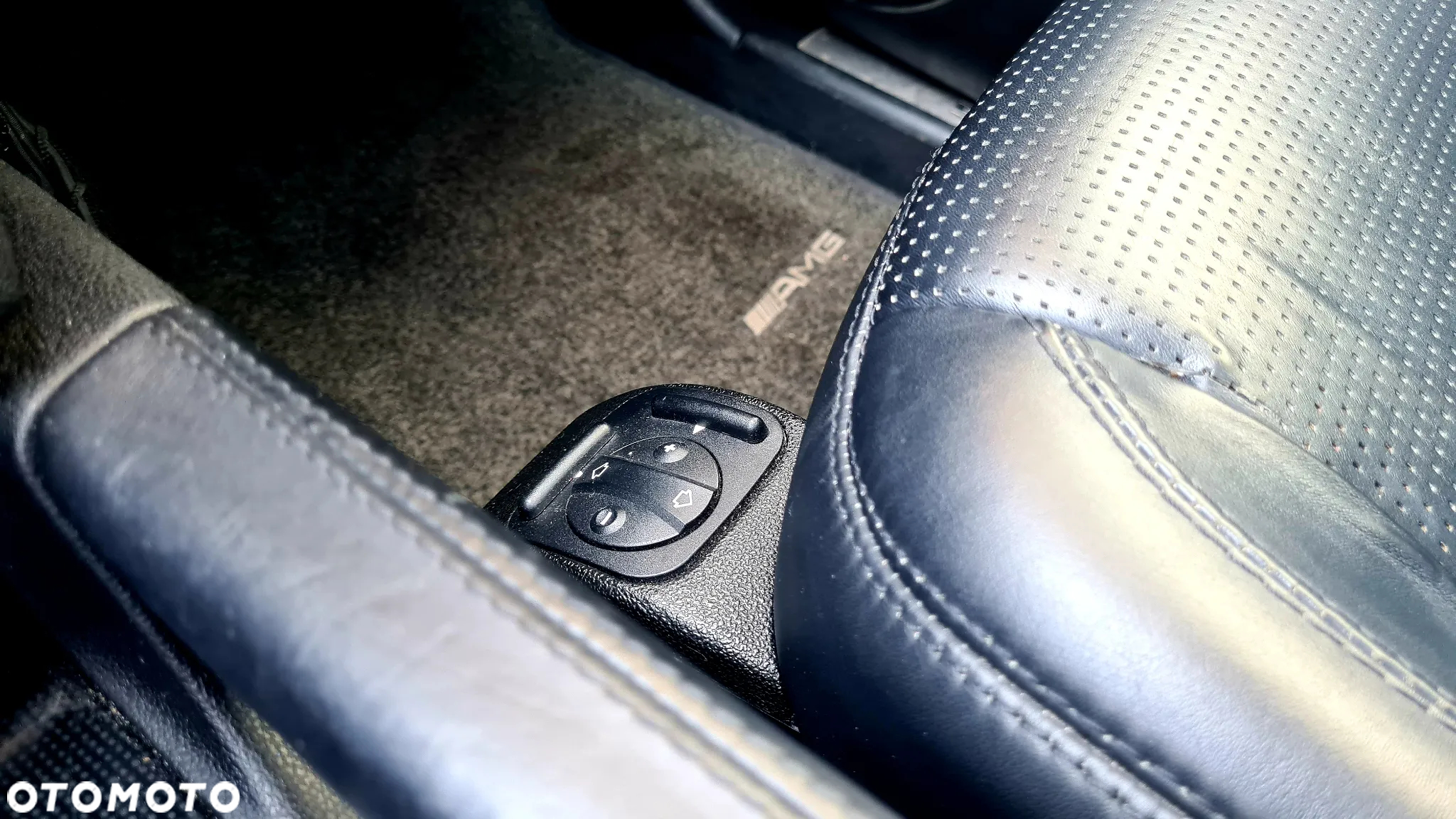 Mercedes-Benz ML 63 AMG 4-Matic - 16