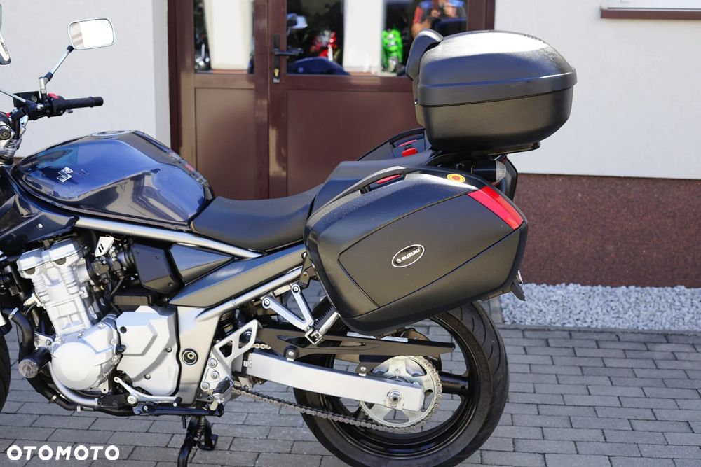 Suzuki Bandit - 24