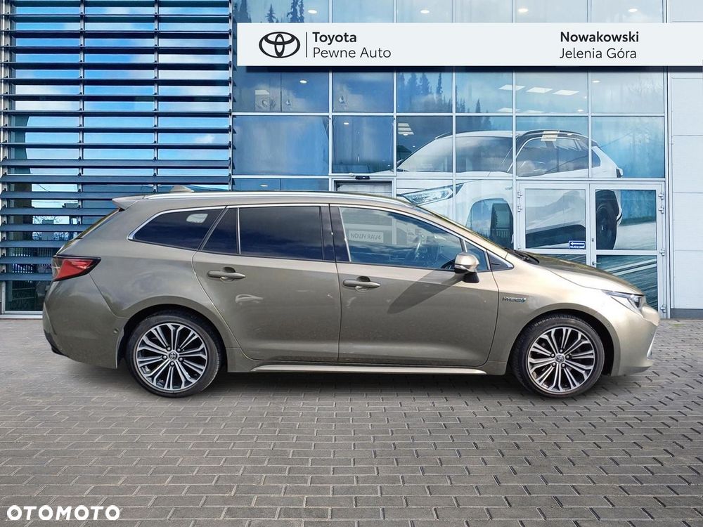 Toyota Corolla - 4