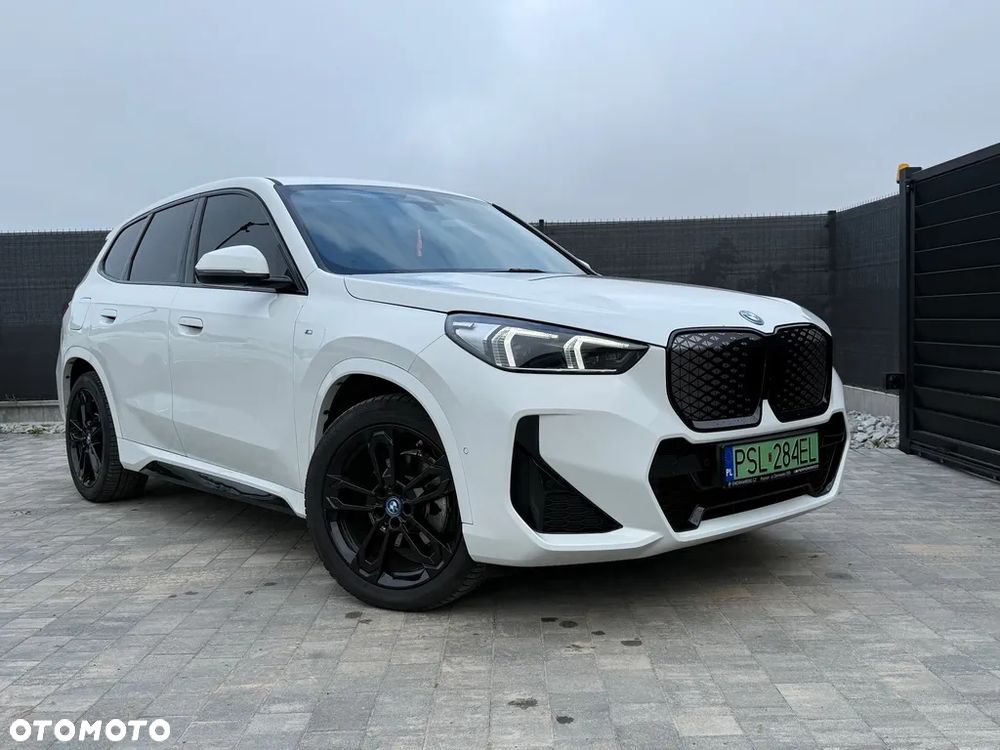 BMW Ix1 2024 photo 2