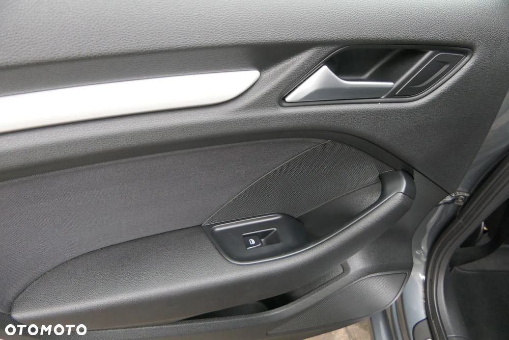 Audi A3 Sportback 1.4 TFSI S tronic Ambiente - 35