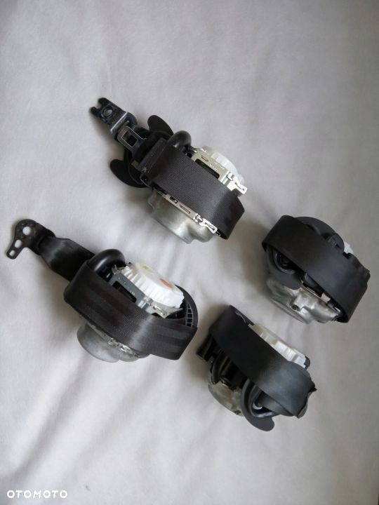 VW Tiguan AllSpace pasy bezpieczeństwa przód tył - 1