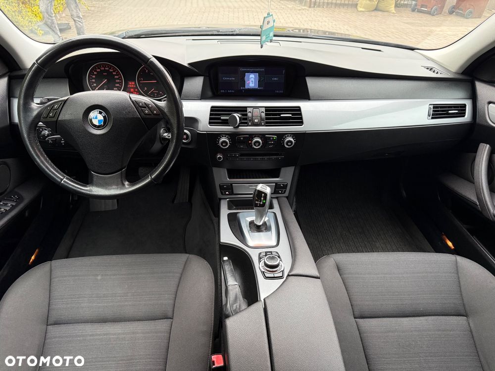 BMW Seria 5 520d Edition Exclusive - 24