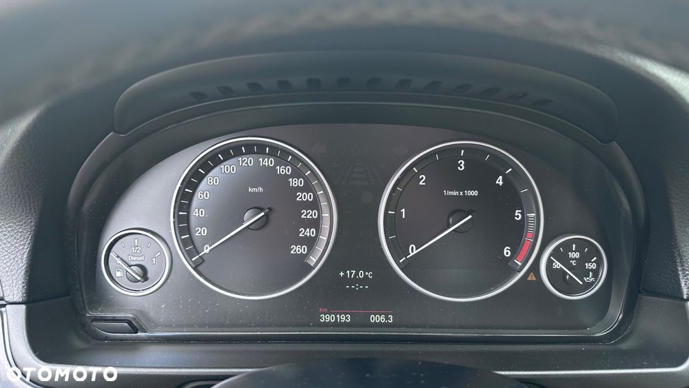 BMW Seria 5 530d xDrive - 10